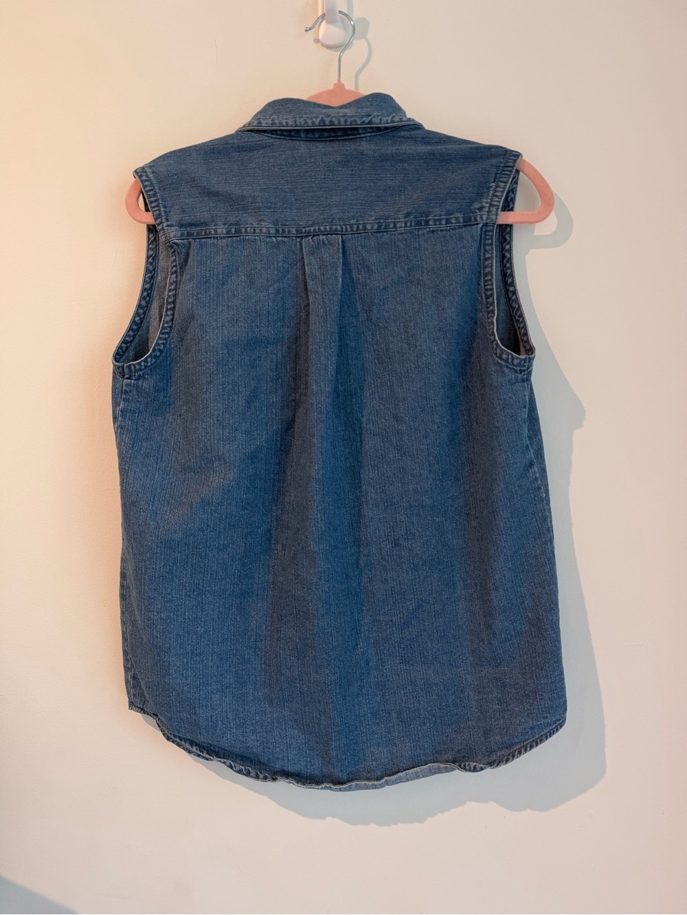 Hard Rock Cafe Blue Denim Sleeveless Button-Front Top - Picture 4 of 5